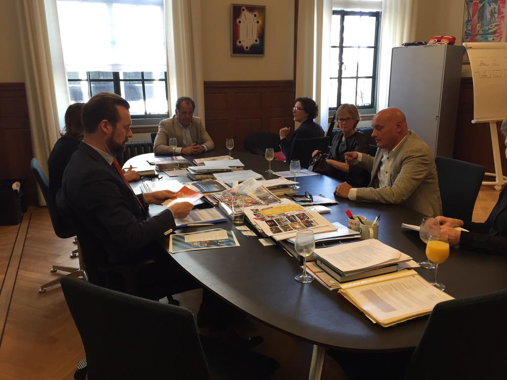#stadhuis #Rotterdam goed overleg met #wethouder #Struijvenberg en <a href="/OFRCrotterdam/">Ondernemersfederatie</a>
