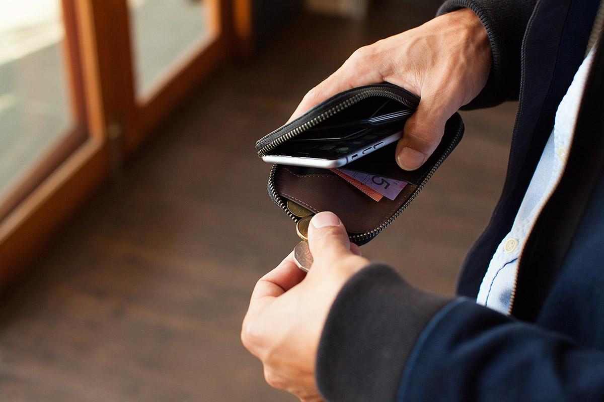 Bellroy's tweet photo. Introducing the #phonepocket and #pocketplus. A better way to carry your everyday #essentials. http://t.co/xfvWFx3o4h http://t.co/bj87VPmtwG
