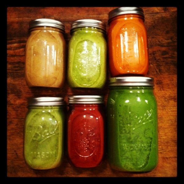 WeighLossDrinks's tweet image. Juice Recipes inspired by Joe Cross Fat. Sick. and Nearly Dead ow.ly/LCYrA