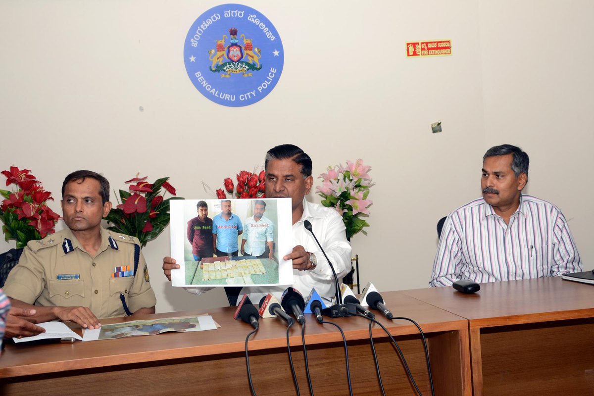CCBBangalore's tweet photo. CCB Police arstd 3 Perns &amp; szed Rs.11.5 lakh fake Indian Crncy Notes,Case is Rged @ VN Nagar PS. Invstgn is on. http://t.co/Fft5ddzeOL