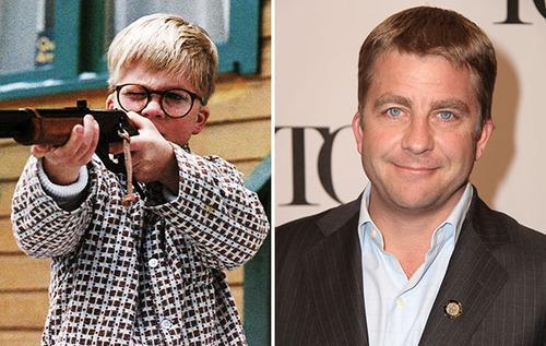 Morning! Today when I read messages, in my head they\ll be in the voice of Peter Billingsley. Happy birthday Ralphie! 