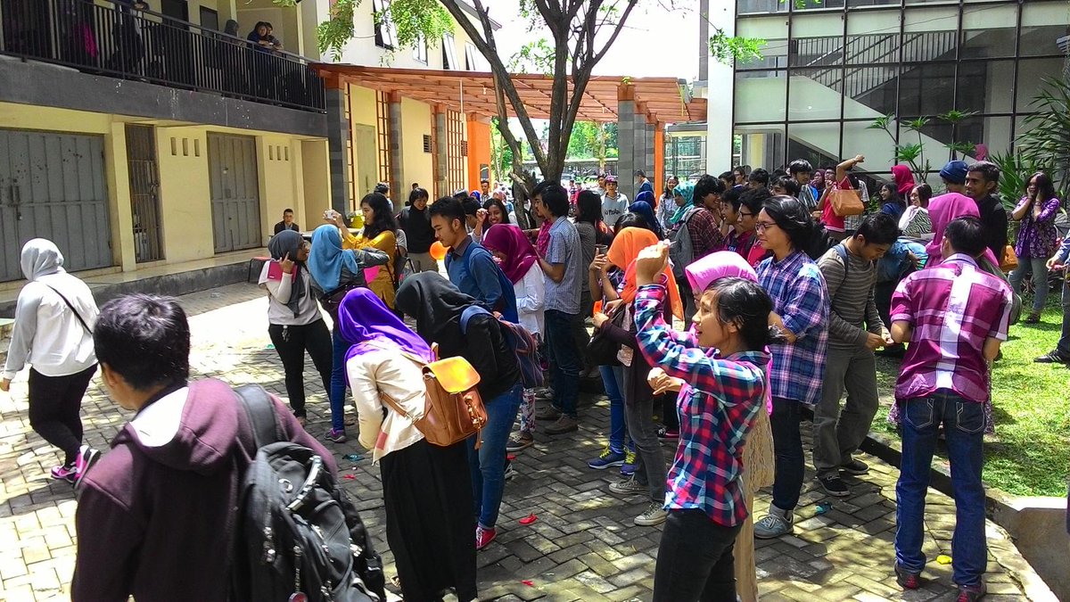 scienteees's tweet image. Peresmian Gerai Gedung FISIP Universitas Brawijaya (8/4/2015) (2)