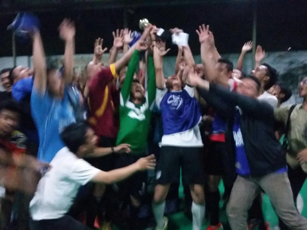 Dan juaranya adalah....... <a href="/kembangstan/">Kembang STAN</a>!!!! Selamat untuk Kembang!!