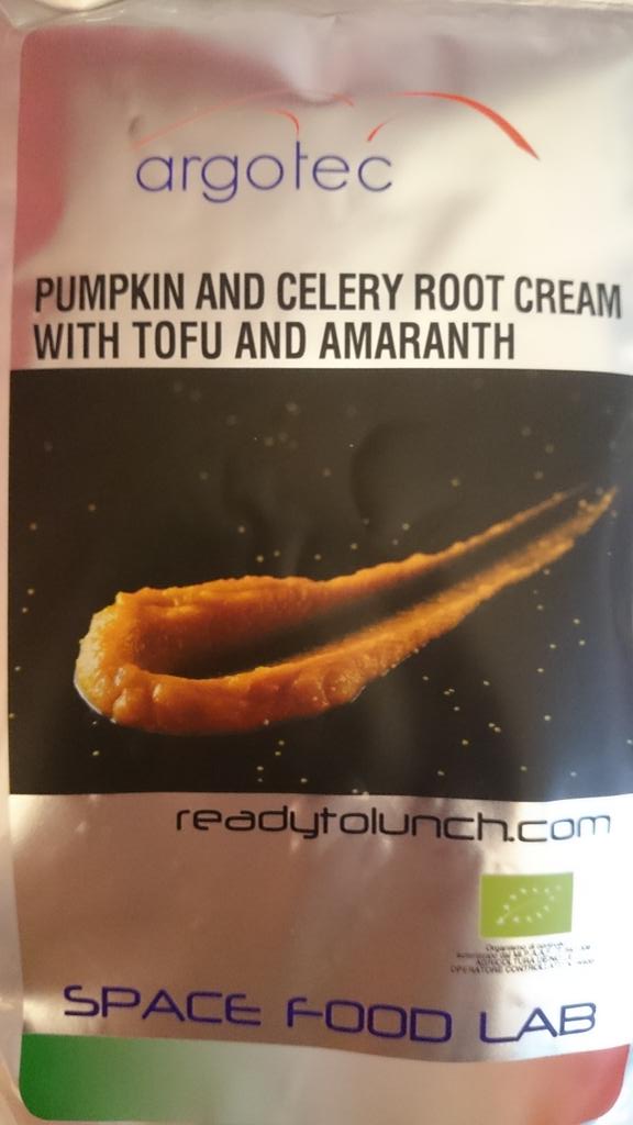 BonomiS's tweet photo. La crema di zucca, tofu e amaranto degli astronauti di Argotec e basilico coltivato nello spazio #readytolunch http://t.co/2chPWUjpfk