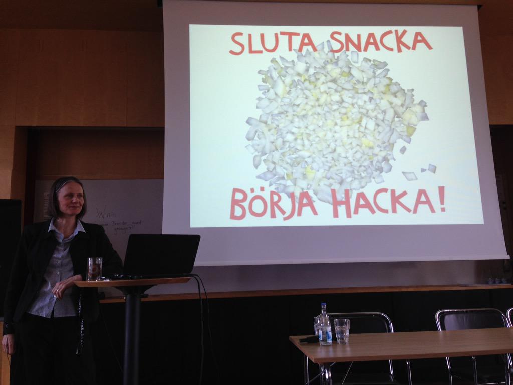 sofiapedagog's tweet photo. @ClaraAhlvik avslutar med stt tipsa publiken på #varmote15 #varmotet15 om att: http://t.co/S2GtsEtO13