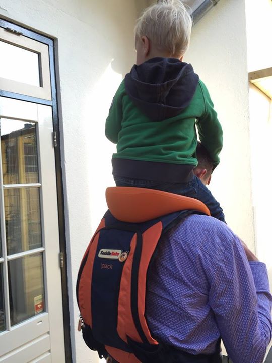 Kennen jullie ons nieuwste product al? #saddlebaby Nu verkrijgbaar op onze nieuwe website kleinedreumes.nl/saddlebaby-pac…!