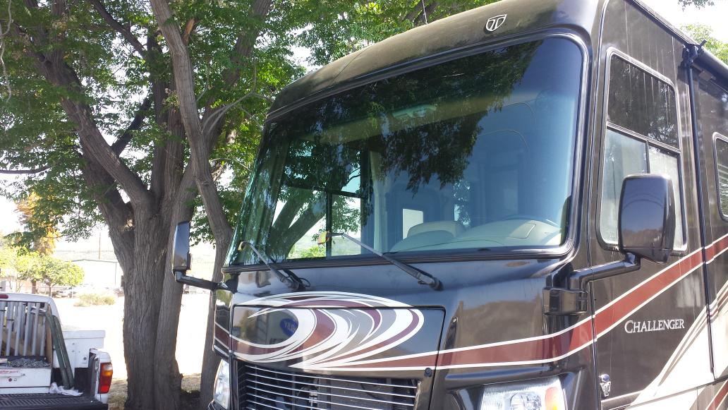 ShelbyAutoGlass's tweet photo. #motherhome #windshield installation @ #ShelbyAutoGlass in #Hemet http://t.co/Jzl15bDS9x