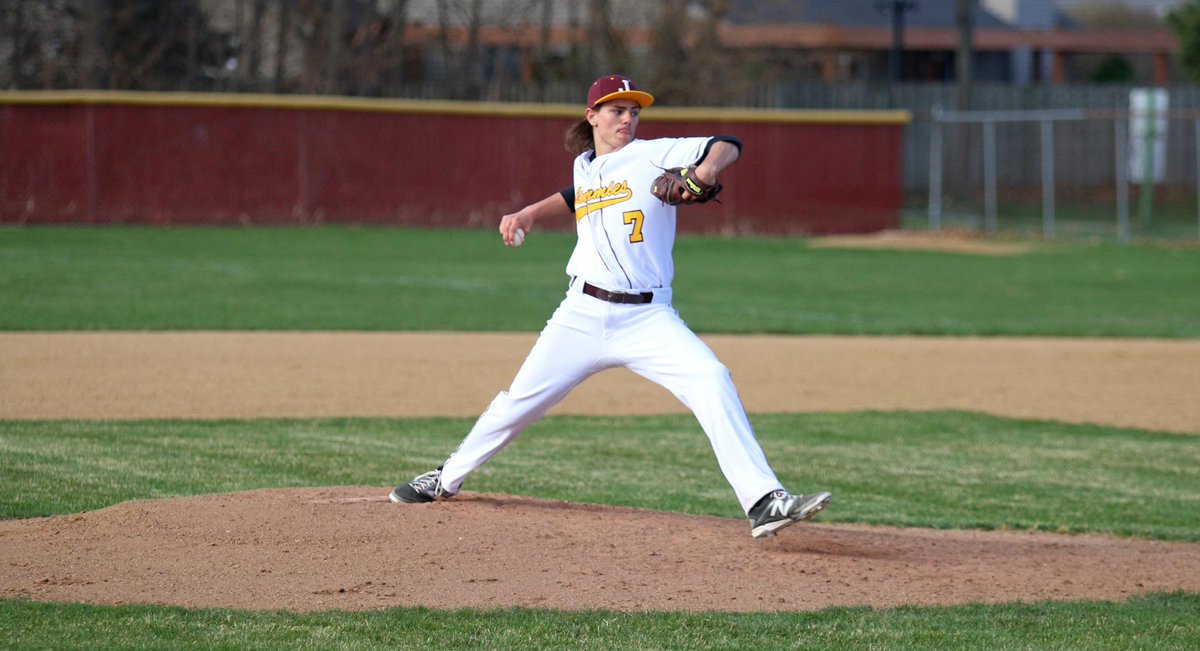 TheFanVSN's tweet photo. .@floyd_nick7 went the distance for @jimtownsports last night, fanning 11 en route to 4-2 win. Floyd also had 3 hits http://t.co/OzM7Tmk352