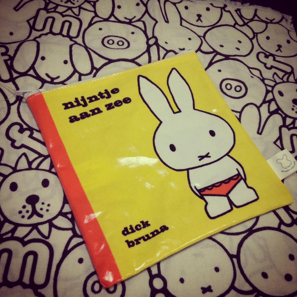 O Xrhsths うめちゅ Sto Twitter ミッフィー展限定 絵本型のポーチ おパンツミッフィーちゃんは買わずにはいられなかったとです 1080円だったけど 手ぬぐいを奇跡的に買わなかったから代わりにこれを Http T Co Wstdsgavxg