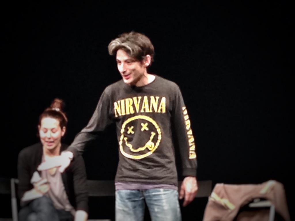 SinaguaS's tweet photo. @valleoccupato: drammaturghi con la maglia dei #Nirvana #Crisi 11 @FaustParavidino #CarovanaValle http://t.co/vJixwWX99O”