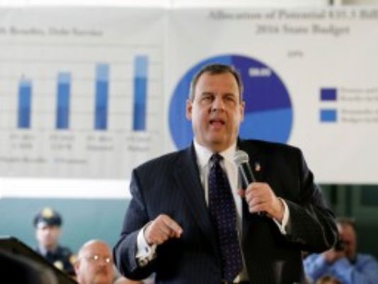 AsburyParkPress's tweet photo. Christie in Hasbrouck Heights for town hall today http://t.co/K1FBA7xfLD via @MichaelSymons_ http://t.co/Joysv2ZlyD