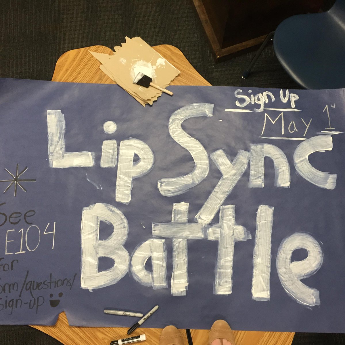 SpainKristen's tweet photo. .@manestreamnews @mactownstuco @MHSLions Sign up for the Lip Sync Battle on May 1st in E104. #wordnight http://t.co/Izb0TiEeMA