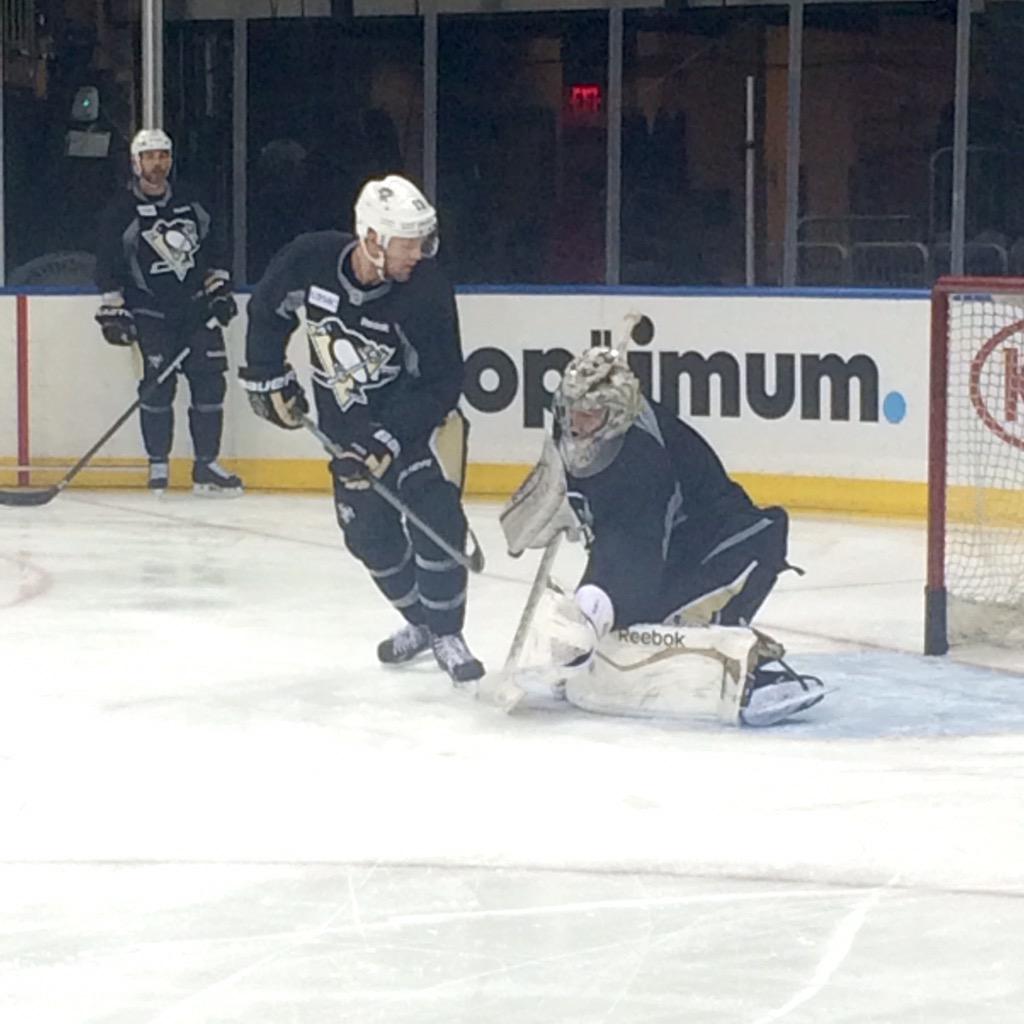 penguins's tweet image. Take a peek into today's #Pens morning skate at MSG.