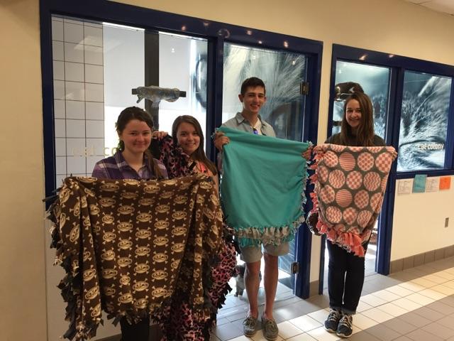 AndHSKeyClub's tweet photo. Successful blanket drop off... and met some cute friends as well 😊🐶💕 http://t.co/aXG3UMfcKb