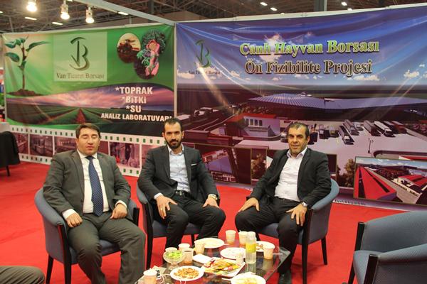 vanticborsa's tweet image. #DATAF kapılarını ziyaretçilere açtı. VANTB standımızda ziyaretçilerimizi ağırladık. Her şey Van için...