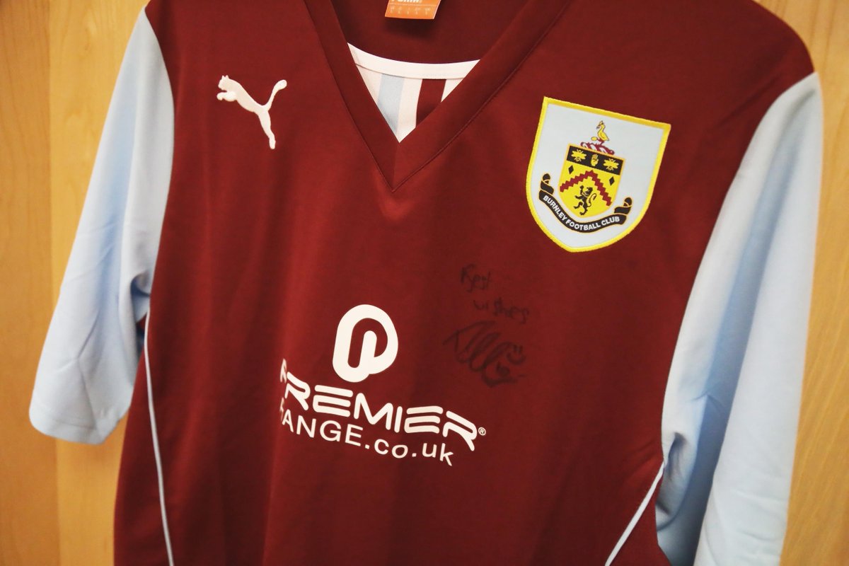 BurnleyOfficial's tweet photo. Win a 2013/14 promotion home shirt signed by @IngsDanny in our latest #ClaretsComp. Simply RT to enter! http://t.co/NeeeHtrs6f