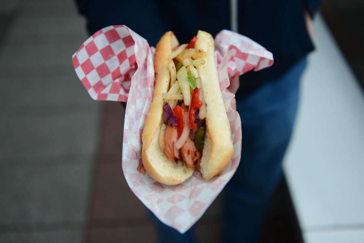 ThrillistSEA's tweet photo. The 8 Best Hot Dogs in Seattle: http://t.co/RJuN3OevQa http://t.co/Oe5MbftmS7