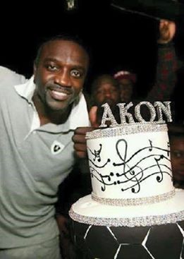 Pls help me to wish my music roll model \"AKON\" a happy birthday. Born April-16-1973.......peace! 