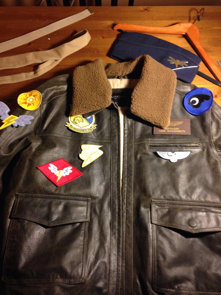 Dusty_Kat's tweet photo. Spotlight on @EthePony and @Scrw_Loose for the patch work on my Cmdr Easyglider cosplay http://t.co/D6TAs01qmc