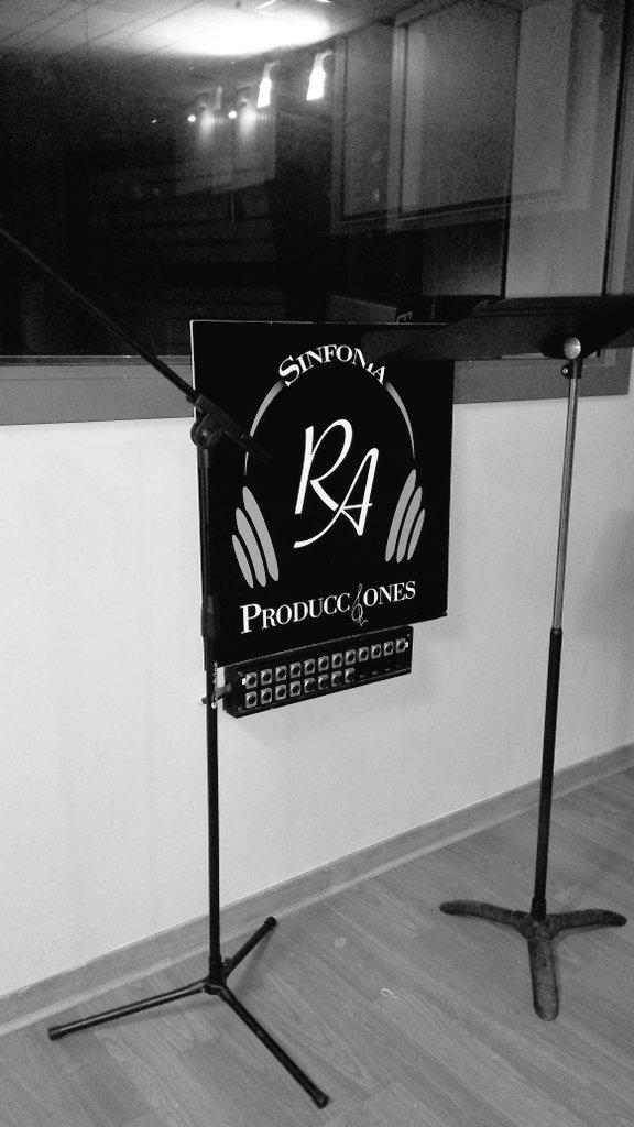 Ayer empezamos un nuevo ciclo musical en <a href="/RosarioArriate/">Rosario de Arriate</a> ...Grandes retos y sueños se avecinan! Comenzamos... MaNu