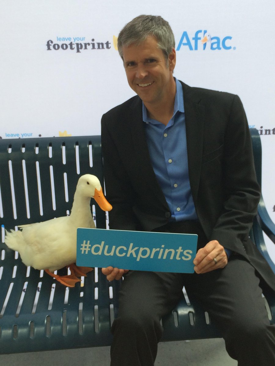 HawkeyeOnAir's tweet image. Everyime you retweet this photo, @Aflac will give $2 to fight Pediatric Cancer. Can I get 500 Retweets?  #Duckprints