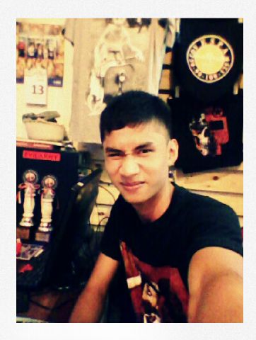 IrfanHsb's tweet photo. #keydistro #rockzone #newhair #kisaran http://t.co/tEBBOiAoUO