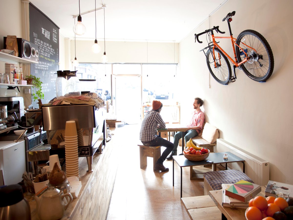 Cycloc's tweet photo. Hero looking good in @thewashcoffee E9 bike courtesy of @polerStuffUK. Get yours today: http://t.co/a0Kub5NyiZ http://t.co/eJf1aKDMkN