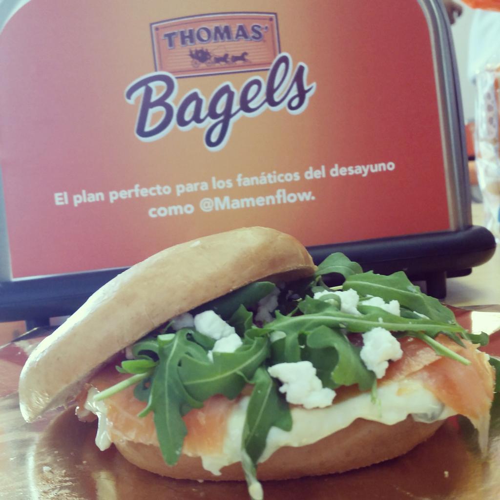 mamenflow's tweet photo. Ay @Kapnoo! pues si... porque me hubiera encantado!!
Y te habrìa invitado a un #FlowBagel 😉 #fanaticosdeldesayuno http://t.co/GPJoaO3brv