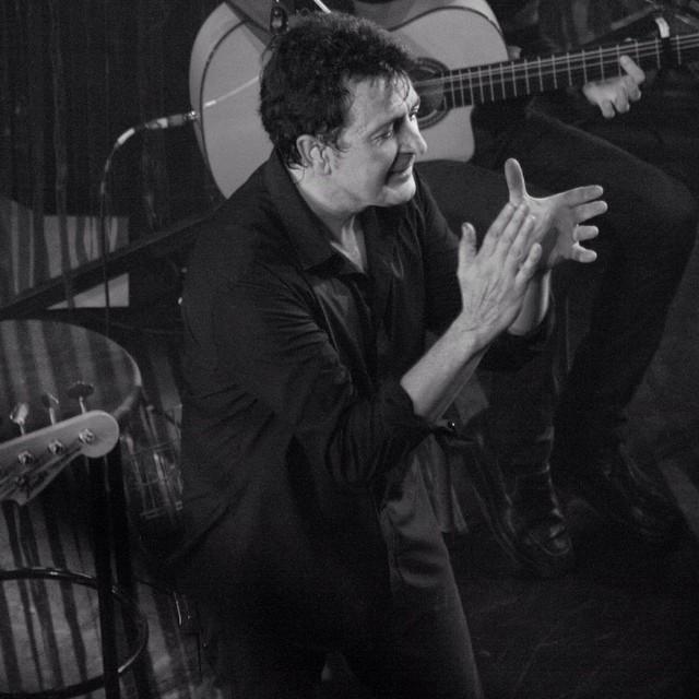 manologarciacia's tweet photo. Fotos #ManoloGarcía d Cristina Macias Crimg79 participando en promo #ATMFoxlife @foxlifees #retomusic A ver si ganas! http://t.co/MQCG3yJMk0
