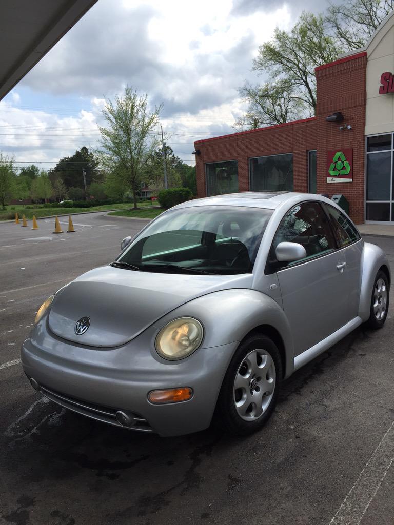 tabithadm's tweet image. Selling my bug I'm getting a new car let @dwyork414 know if your interested 187k 3200 obo