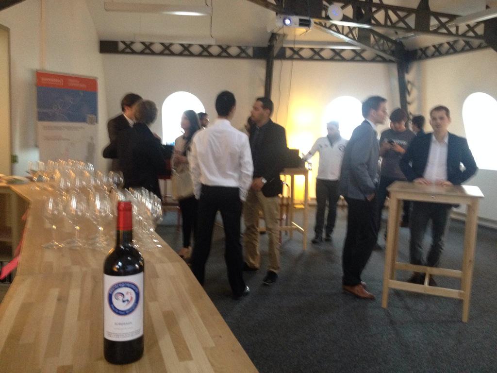 ThomasBotella's tweet photo. Blind #wine tasting by @WinetaCom at @33entrepreneurs! Waiting for you http://t.co/P9JzSySLIh