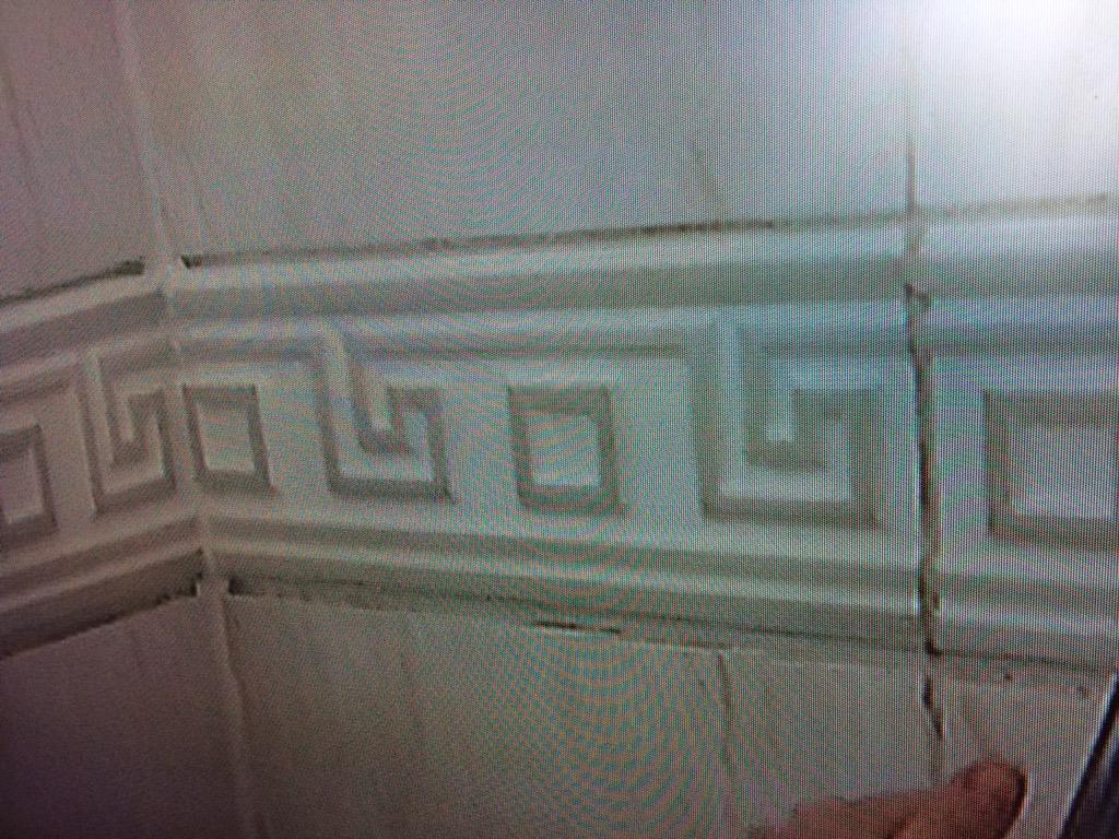 Overbeekeonge's tweet image. #robgeus_sbs #jvmv Word ik niet vrolijk van! Man man man.Zeuren over andere!! Maar zelf schimmel in badkamer  hebben!