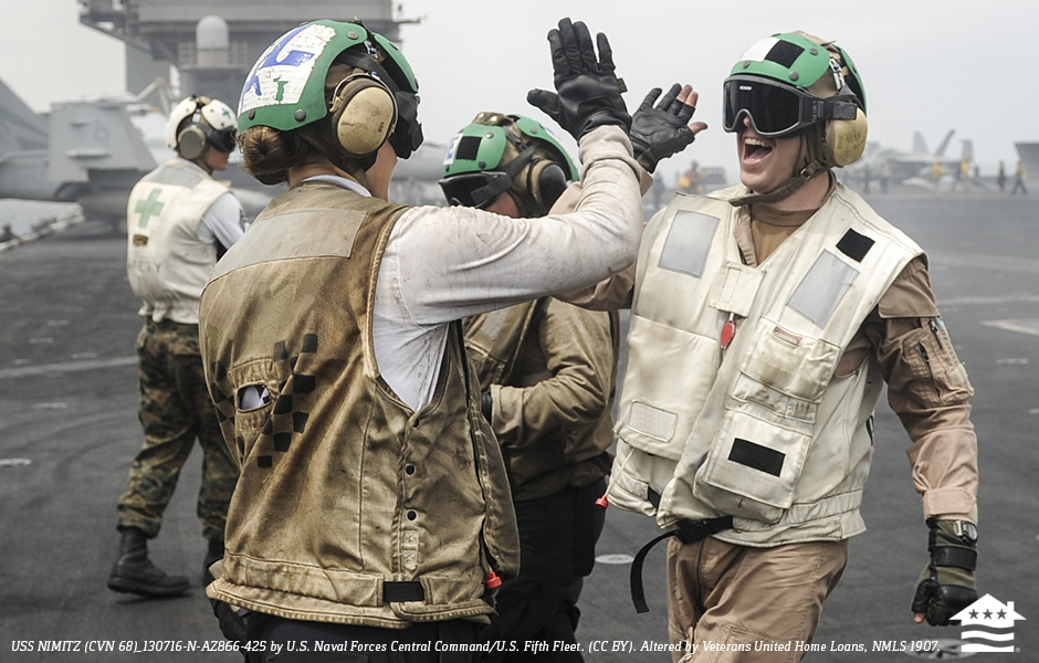 veteransunited's tweet photo. Happy #NationalHighFiveDay! Don't leave us hanging. ✋ http://t.co/MrpgI6NV95