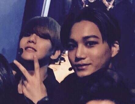 baek2light's tweet photo. This comeback has been filled with lots of kaibaek moment 💕💕💕 http://t.co/ERLsP0BRm2