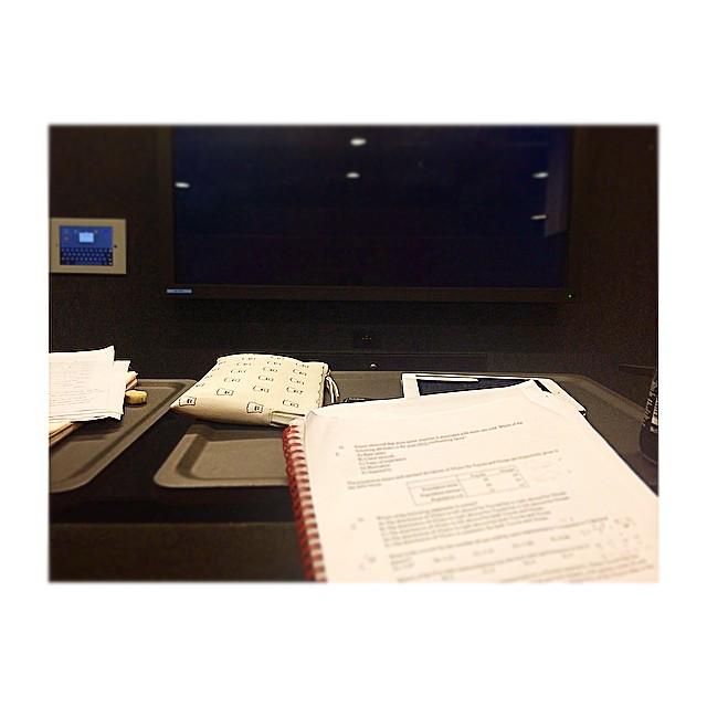 SoftballTroll's tweet image. #fisherlibrary
📍fisher library 24/7 zone 
At 3:30 a.m. 
Good night by eileeeengu #lax