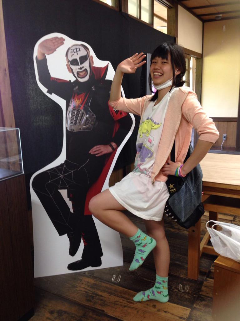 tagyoux4's tweet photo. 今日は多くのミュージシャンを産んだ日なわけですが！！
ここにもうひとり素晴らしいミュージシャンが今日19歳を迎えました！！
うちのドラムのたきだちきん！！
ハッピーバースデーーーーーーー！！！！ http://t.co/yPtUct0QpK