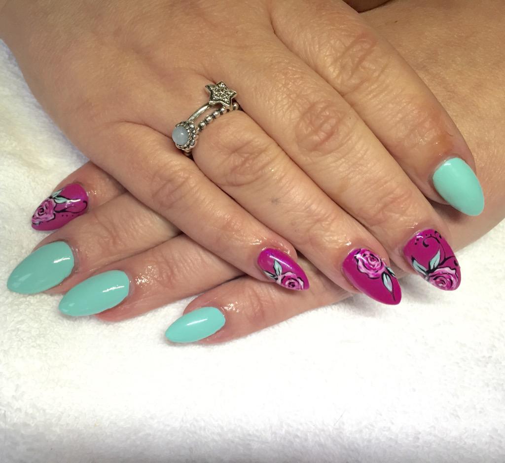 @NailHarmonyUk new colours R gorgeous <a href="/ScratchMagazine/">Scratch</a> <a href="/nailsmag/">NAILS Magazine</a> <a href="/Roo_Beauty/">Roo Beauty</a>  @MagisSupplies <a href="/pro_beauty/">Professional Beauty</a> <a href="/Grazia_Live/">Nicole </a>