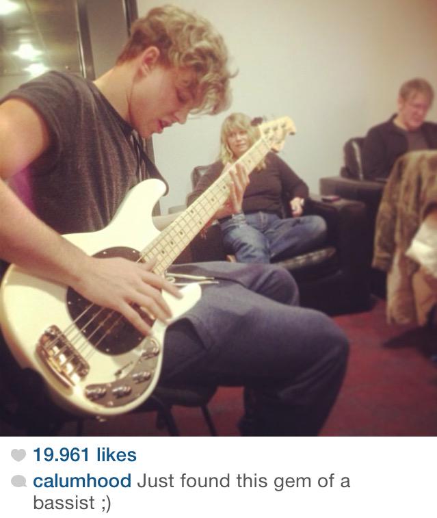 lqcashton's tweet photo. a little bit of cashton on calum's ig http://t.co/tzFleKS5uD