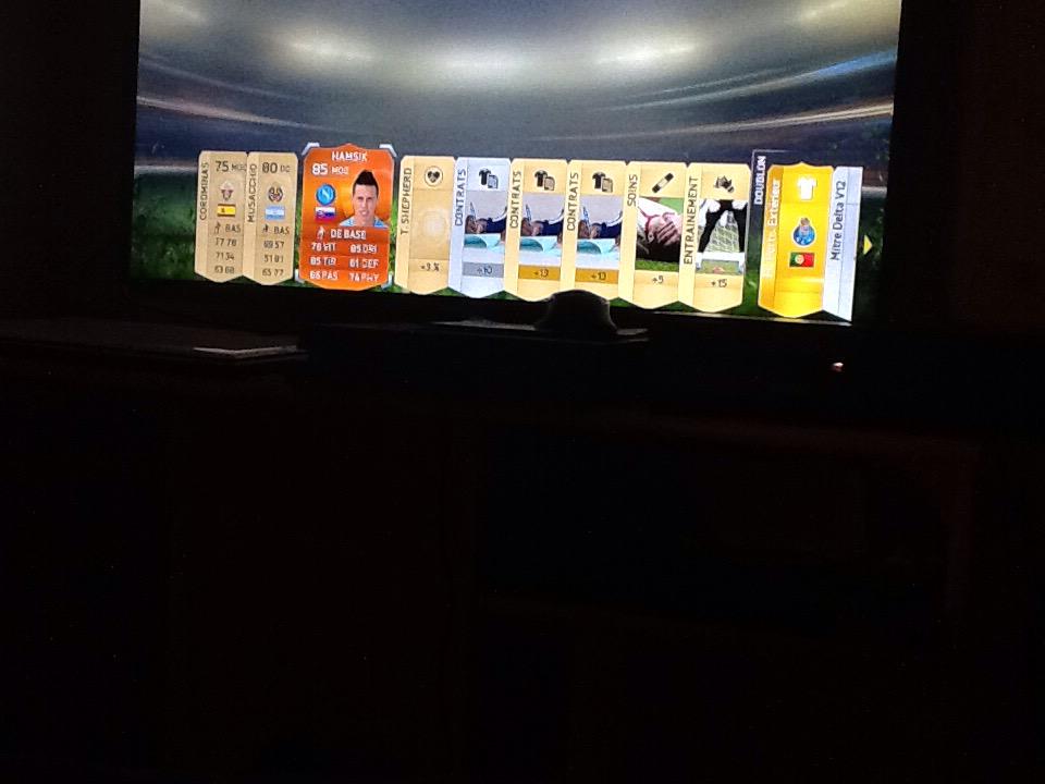 fut_weah's tweet photo. IL EST PAS ENCORE SORTIT !!! @aidefut15 @FatMat91HD @EXOgaming35 http://t.co/3A7wbXs2LZ