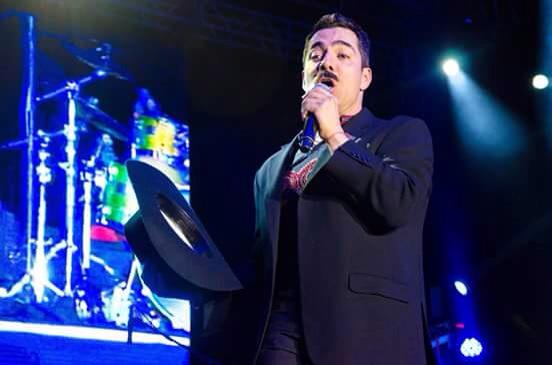 MetaCanal's tweet photo. Así se vivió el show de @OMARCHAPARRO el día de ayer en el foro artístico de la Feria de Puebla 2015.vía @KapoKaposki
http://t.co/L2c97GqeDw