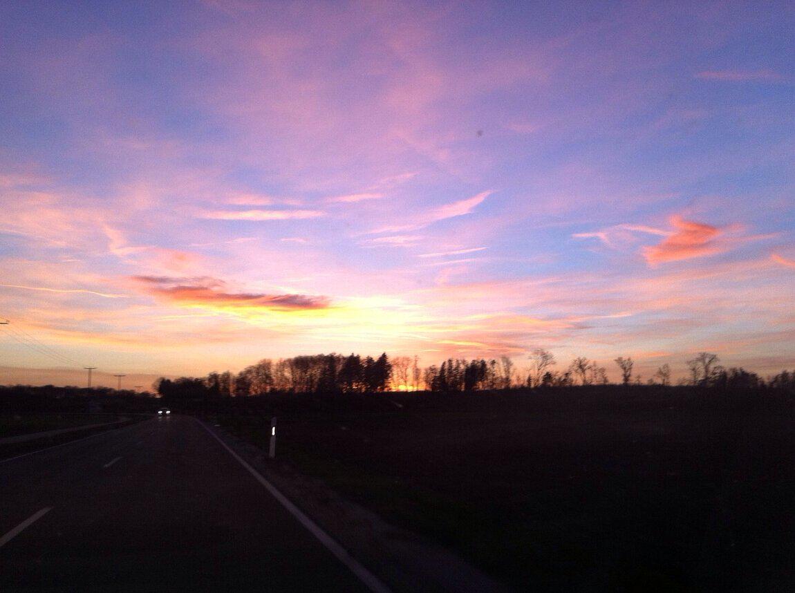 Myrhhe666's tweet photo. #germansunset <3 😍☀💝 http://t.co/DpVGcMBTdl