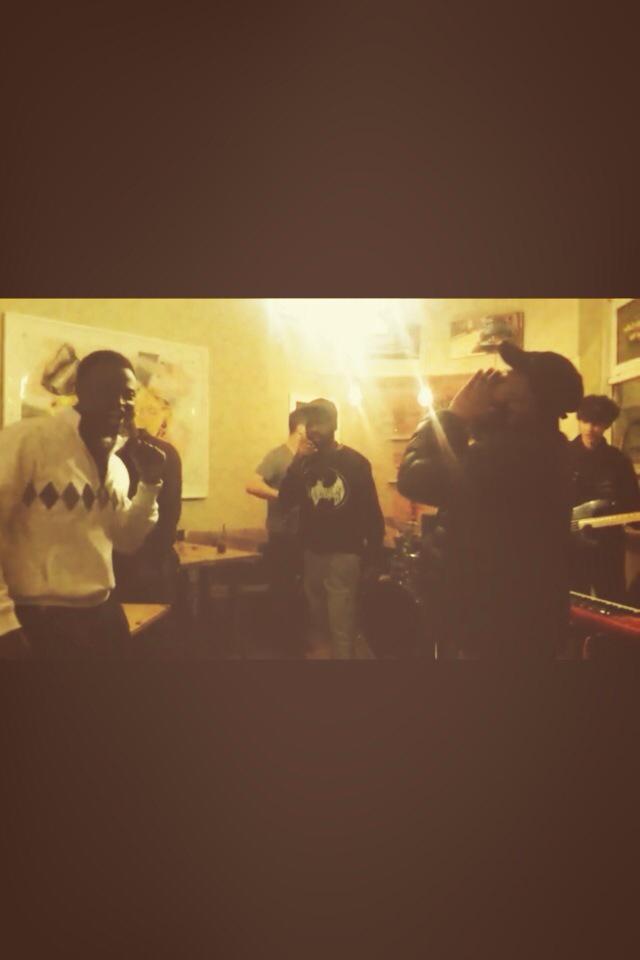 InderPaulSandhu's tweet photo. #cafevinyl was jumpin 2night hold tight my Gs @YAWEHUNIQUE @RUTS_84 @EssieBMusic n @keri_makz 4 the invite #Ministry http://t.co/3b9qpMVFKA