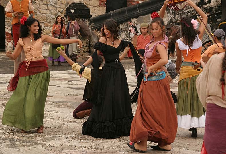 EZolanski's tweet image. #tbt @marlenefavela_ #Esmeralda #DancingScene #MiReina #Teamo #Hermosa