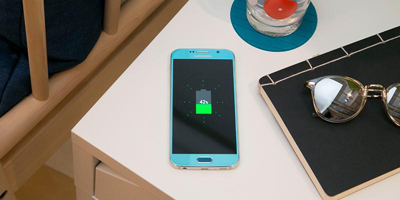 SamsungMobile's tweet photo. #GalaxyS6 and #IKEA bring convenient wireless charging to any room. http://t.co/OJdEkHQMnH