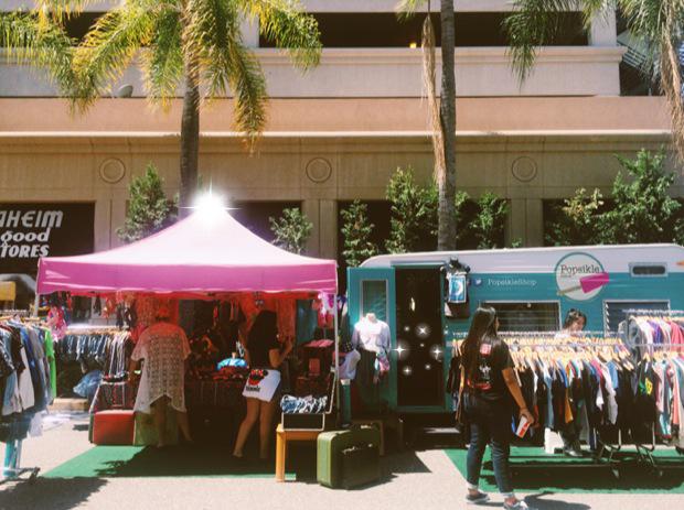 PopsikleShop's tweet photo. Come shop Popsike Shop at the Downtown Anaheim Farmers Market! 💓 here till 4pm! ✌️🌻 #festivalseason  #downtownanaheim http://t.co/V5HVSAt40m