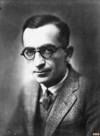 Anlaşılmayan ruhlara 'deli' demek âdettir.

Peyami Safa