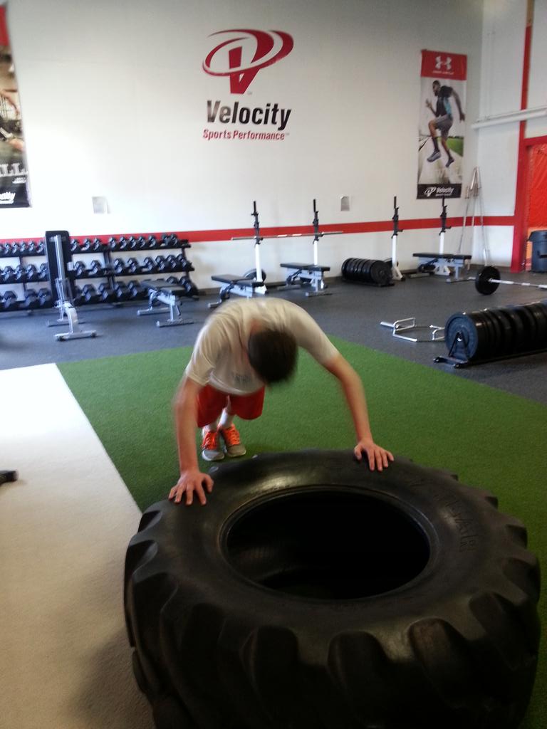 MarkMastone's tweet photo. The kid @andrew__pollard crushing #AnimalTime here @Velocity_Lowell #WhyDoYouTrain http://t.co/jbZc9dqrQF