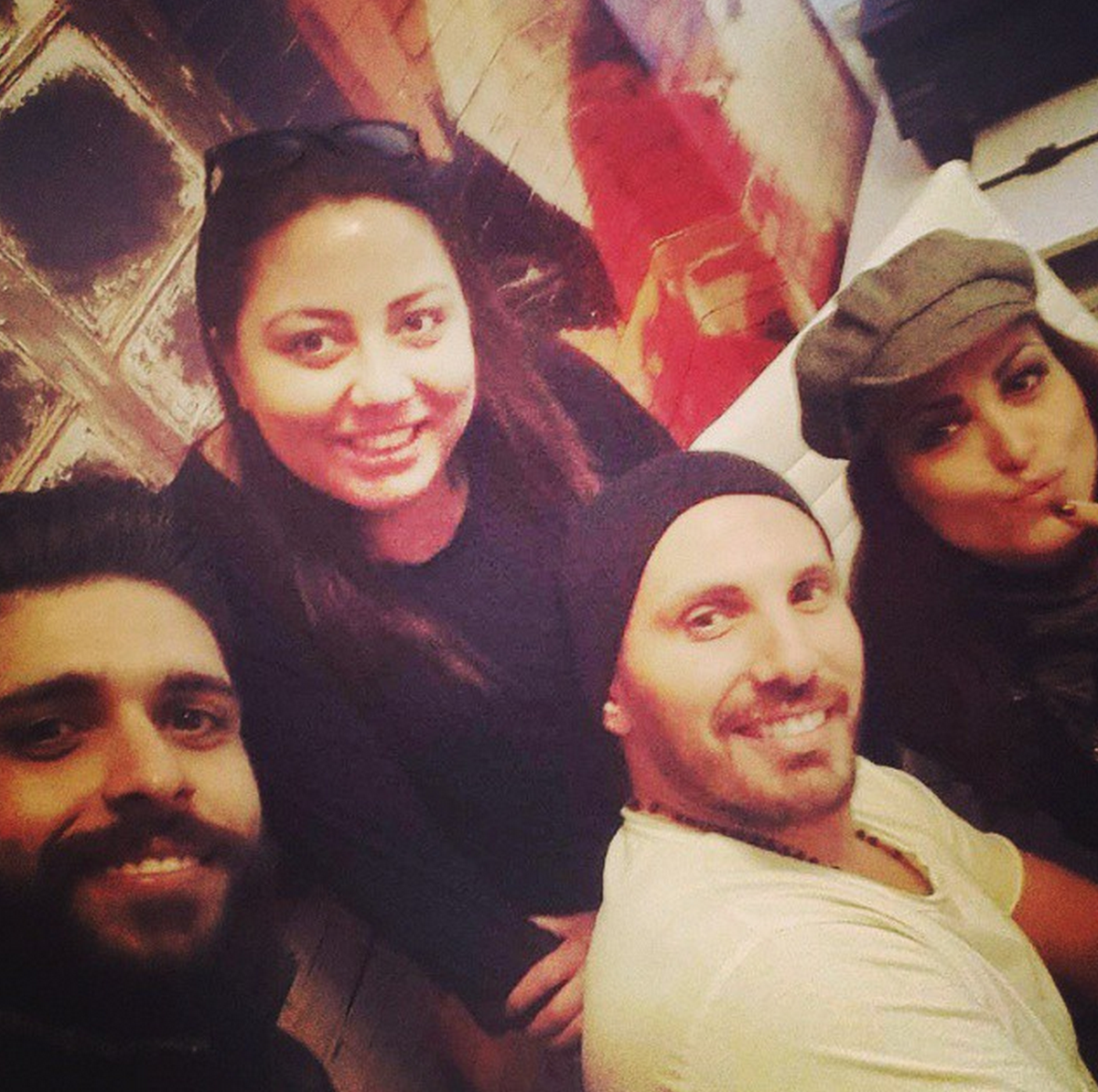 azizabdoartist's tweet photo. #Work #Meeting #MusicVideo #AzizAbdo #RindalaKodeih #AliKodeih #ElmaJarrouche http://t.co/AHfdvLQ0qI