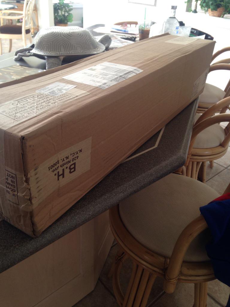 snacksnolen's tweet photo. AH! It's HERE!!!! Hello beautiful camera slider somewhere in this @BHPhotoVideo package ๐ #LetsGetFilming http://t.co/a46V8KRBvU