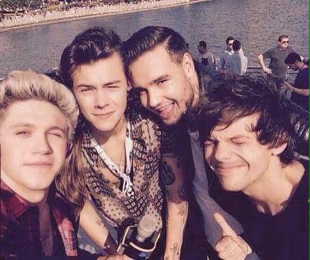 Nieves_2910's tweet image. Tú primero el mundo después. #CelebrityAwards2015 One Direction🆔💟